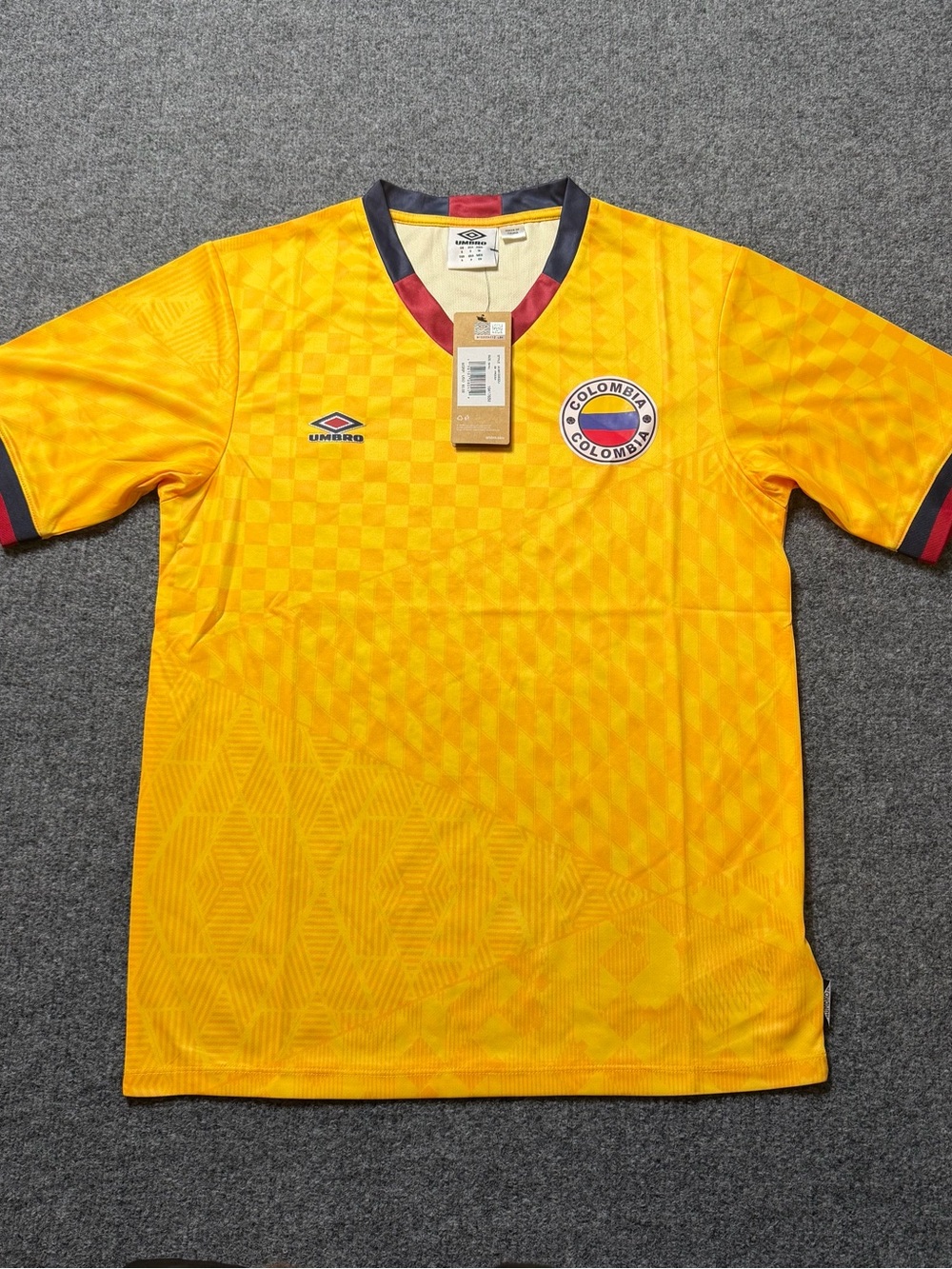 Umbro Colombia Soccer Jersey 2024 Yellow Futbol Shirt Men’s S National Team NWT